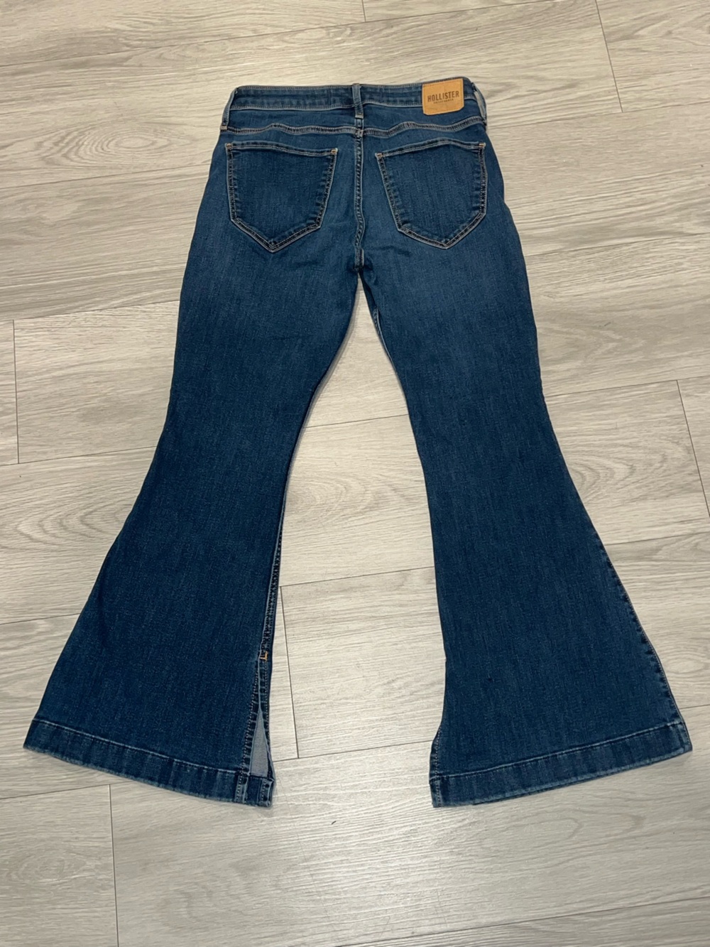 Hollister High Rise Dark Wash Vintage Flare Jeans size 9 short - Picture 6 of 6